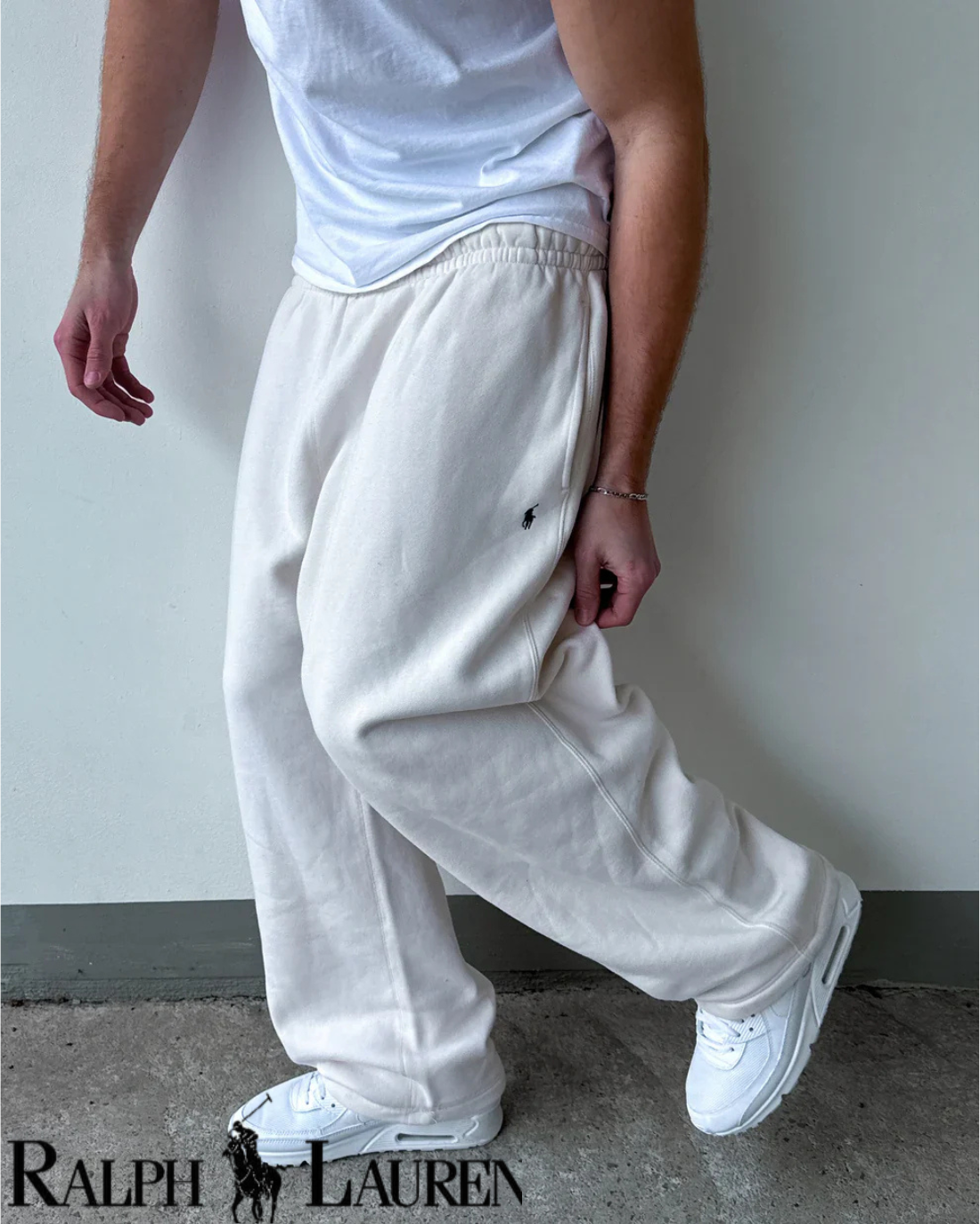 Pantalones deportivos holgados