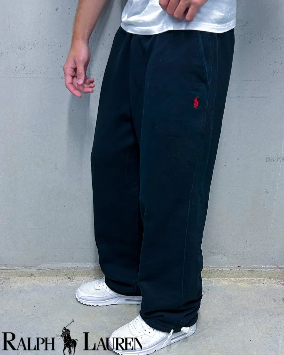 Pantalones deportivos holgados